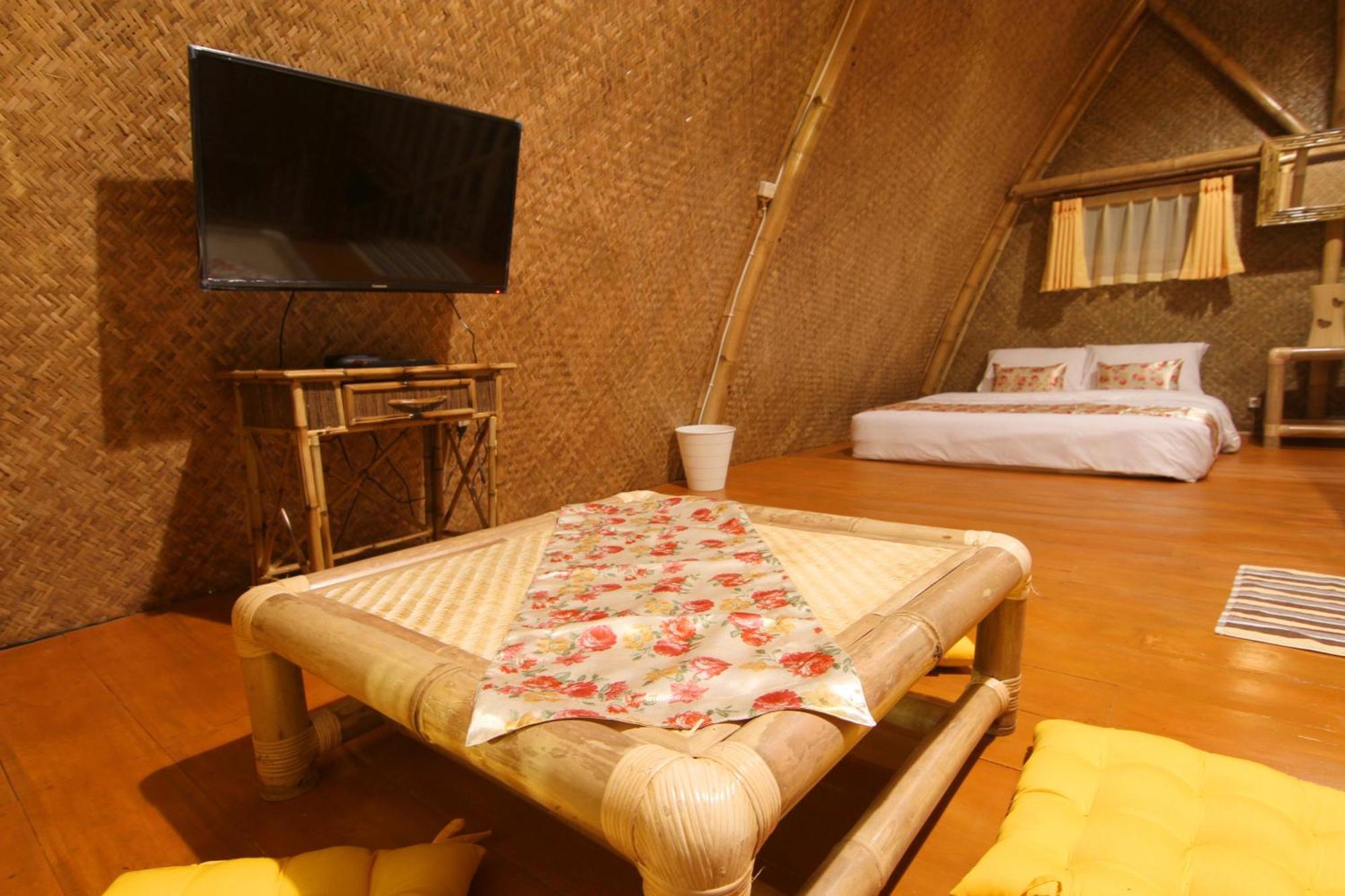 Villa Chavaminerva Bambu - Lembang Cikareumbi Luaran gambar